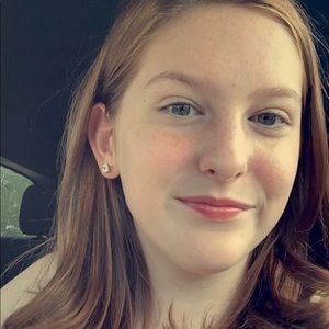 Meet your Posher, Jillian